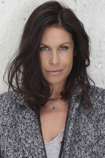 Astrid Veillon