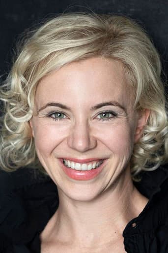 Ubrankovics Júlia